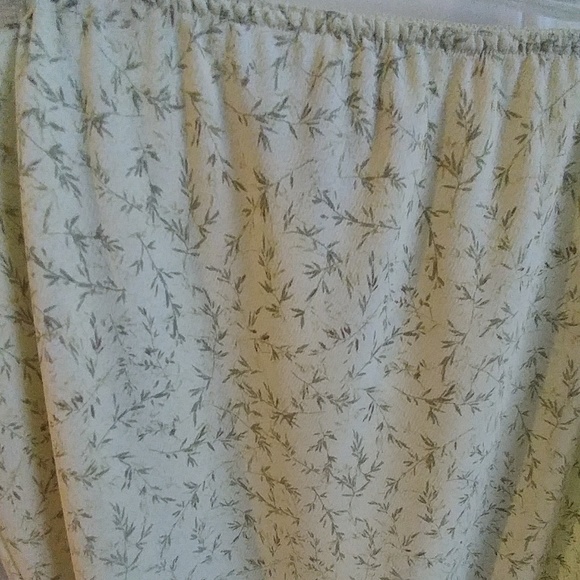 Mid length green & yellow print skirt XL Norton - Picture 2 of 5